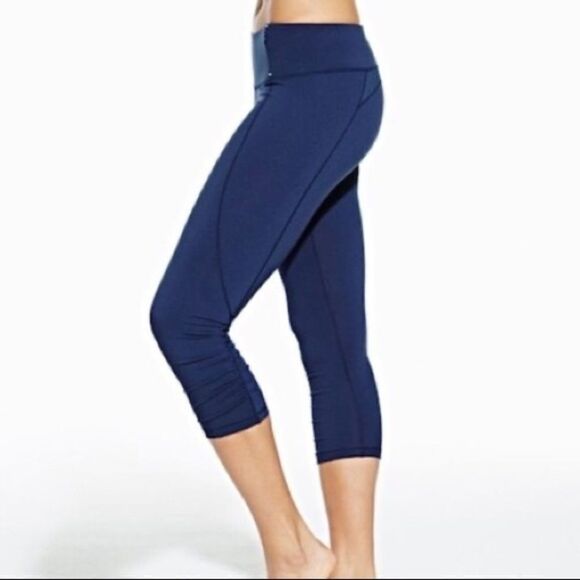 Calia by Carrie Underwood Women’s Navy Cropped Leggings Ruched Size Small - Picture 1 of 5